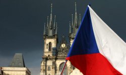 Чехия прекратила выдачу виз для россиян до 2023 года