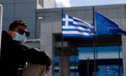 Министр туризма Греции вылетает в Россию для досрочного открытия границ
